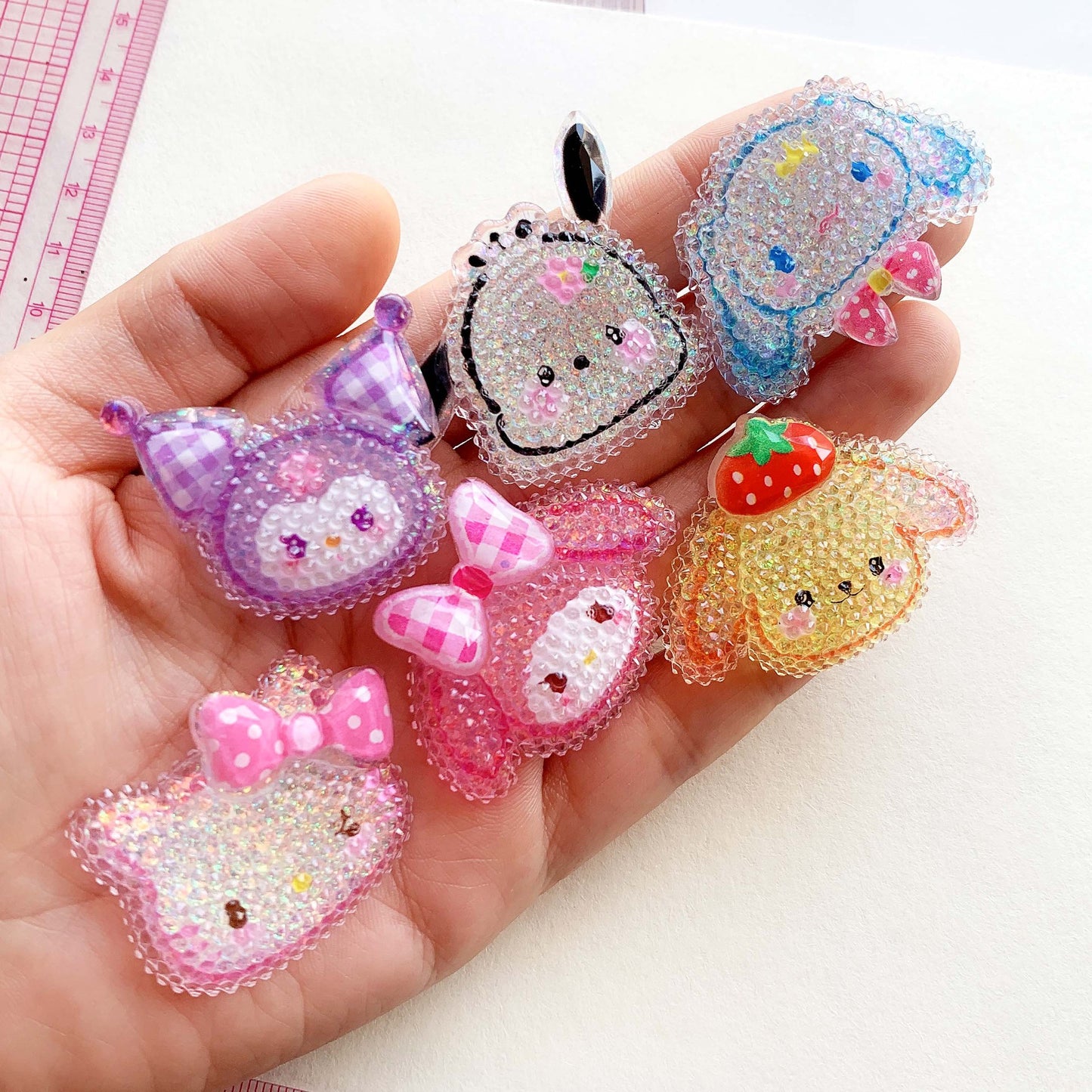 【B21】Sanrio Glitter Accessories