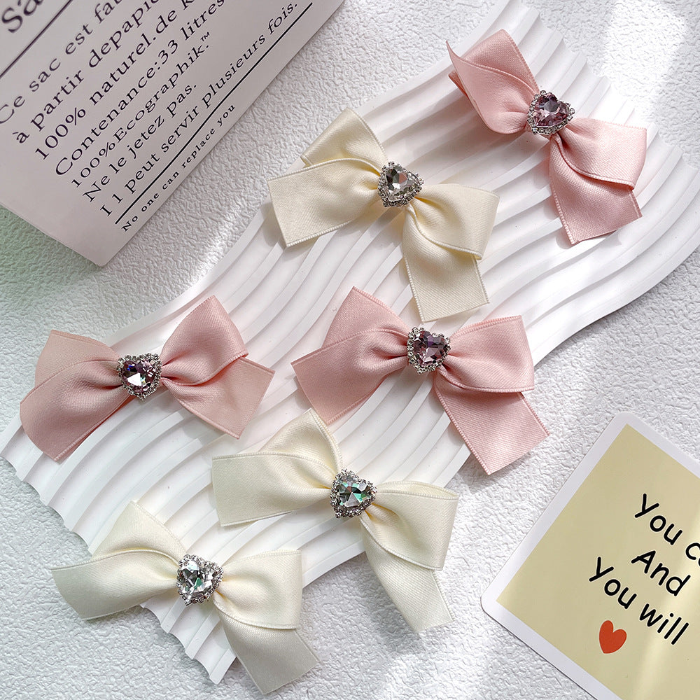 【B14】Heart-shaped Gemstone Bow