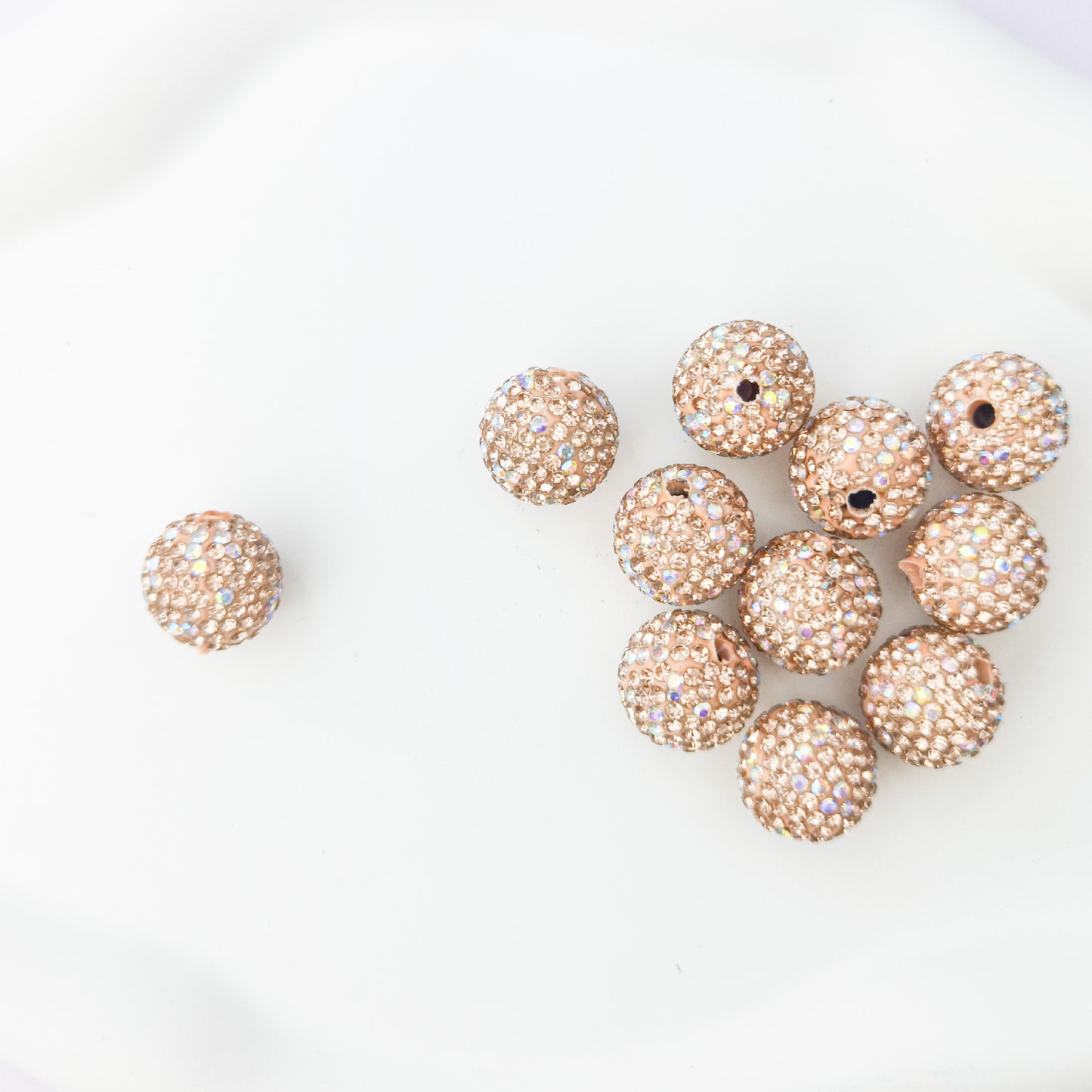 【B31】Clay ball beaded string