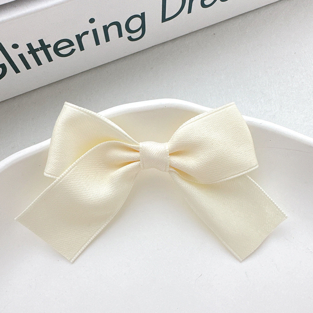 【B14】Heart-shaped Gemstone Bow