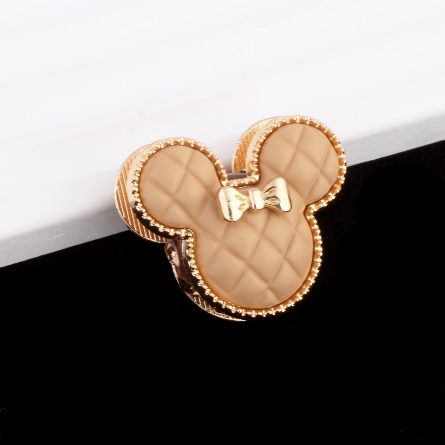 【B17】Mickey Mouse ears